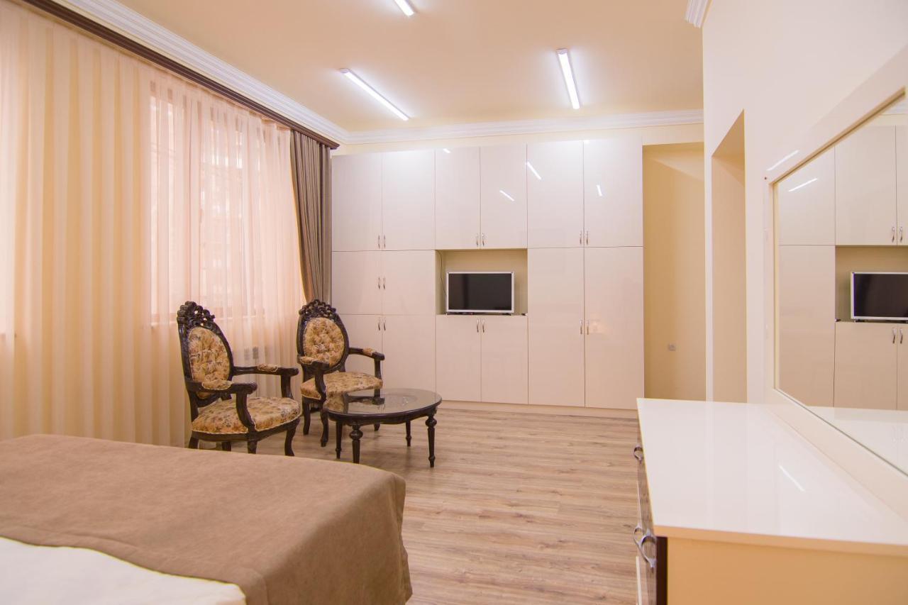 Tatev Hotel And Tours Yerevan Exterior foto