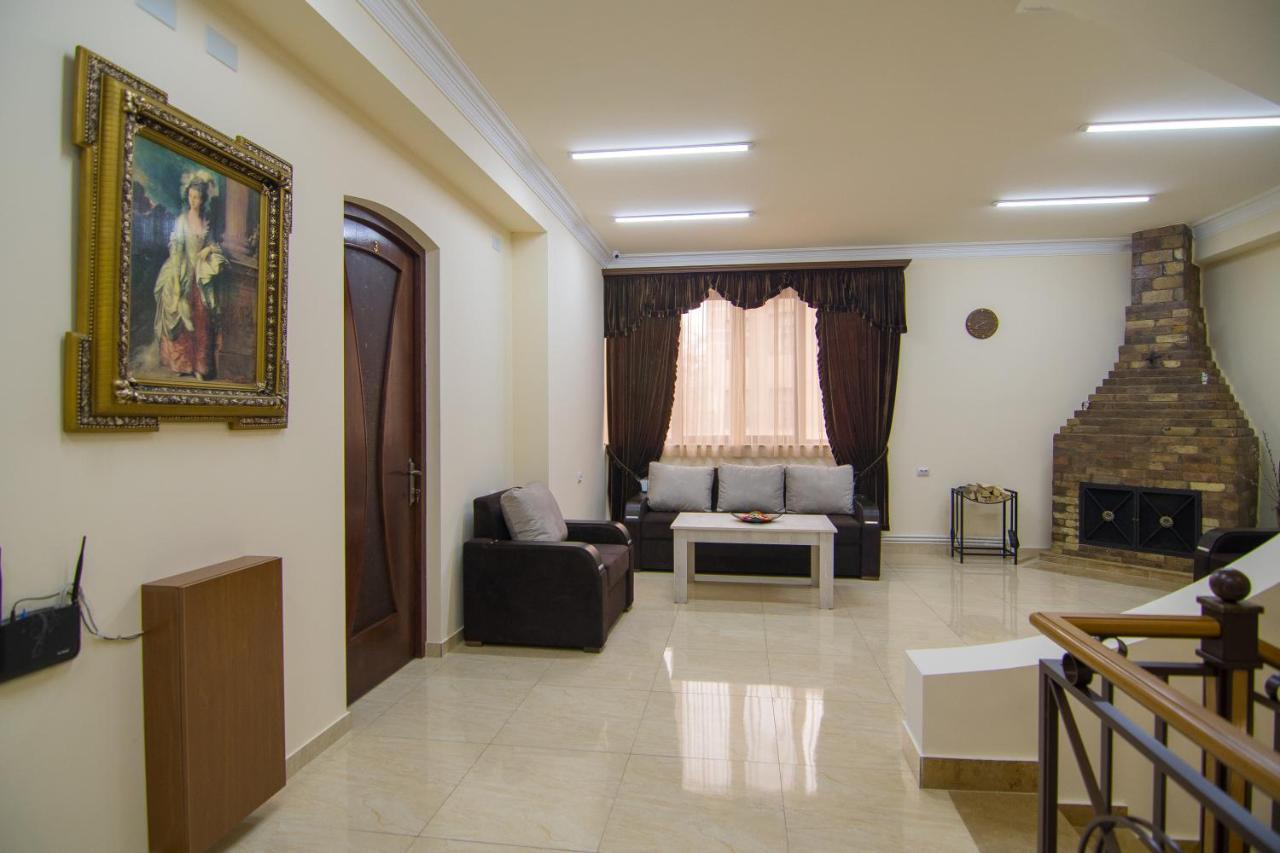 Tatev Hotel And Tours Yerevan Exterior foto